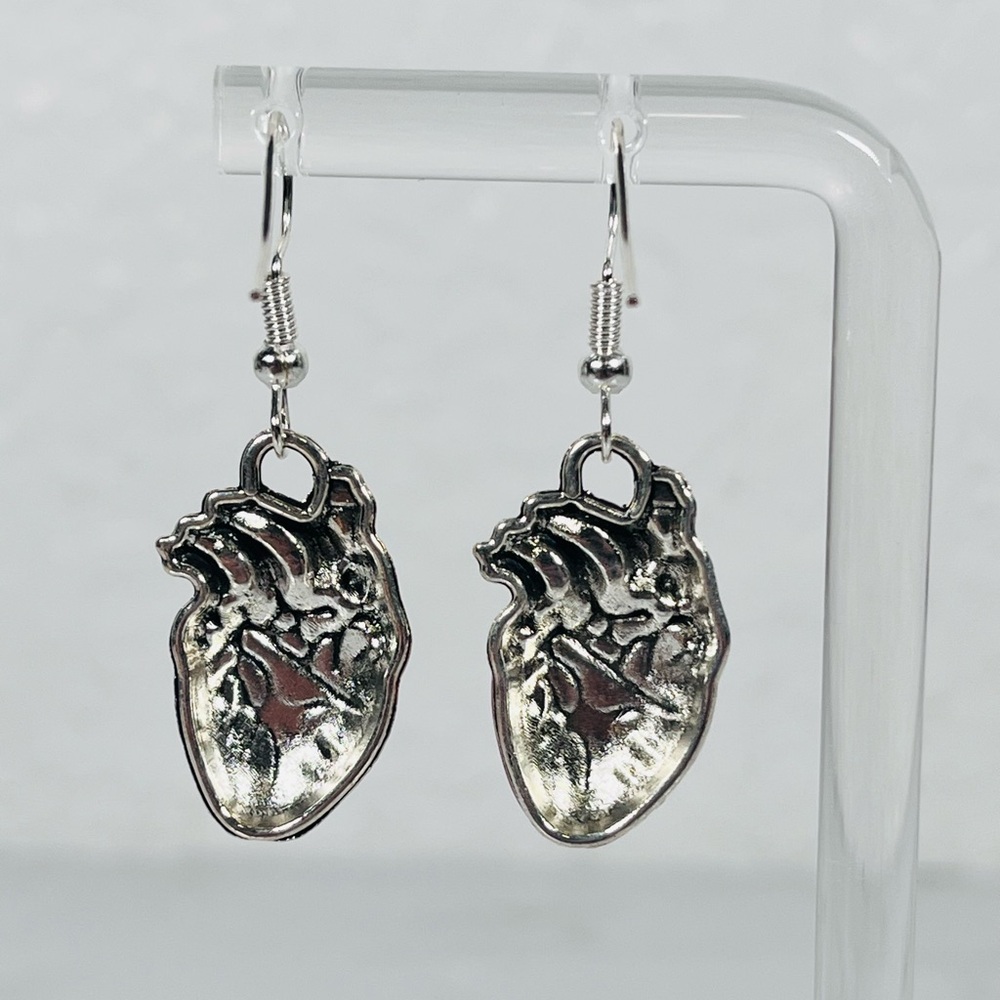Anatomical Heart Earrings - Picture 4 of 8